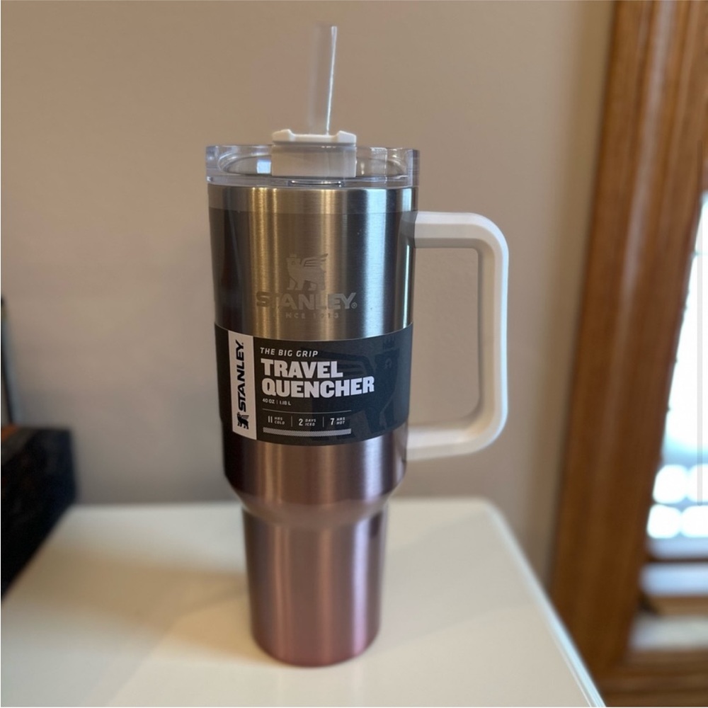 Stanley - CHAMPAGNE OMBRE - 40 oz. Adventure Quencher Tumbler - NWT!